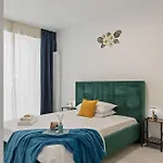 Brighthouse With View *