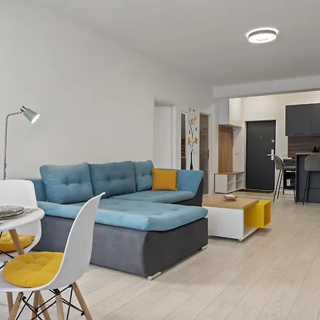 Brighthouse With View Apartment