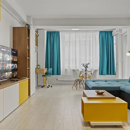 Brighthouse With View Apartment