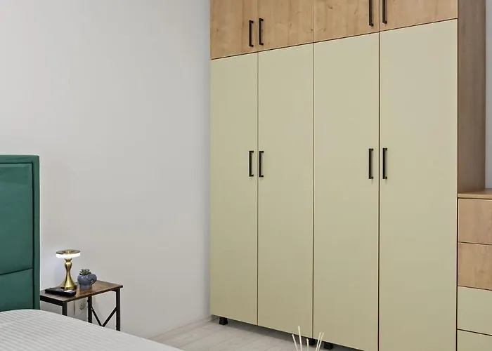 Brighthouse With View *