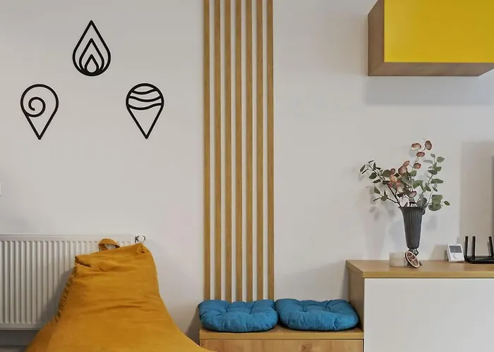 Brighthouse With View Apartament