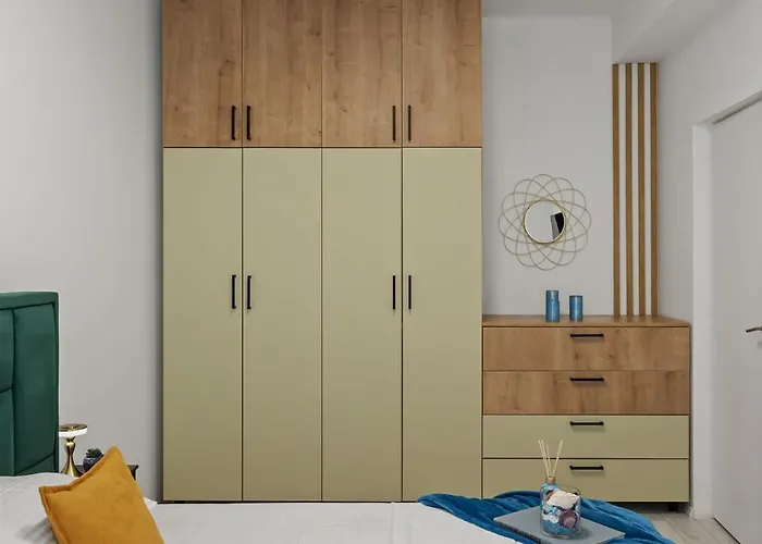 Brighthouse With View Apartament